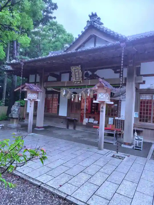 神明神社(石神さん)の{uncategorized: "未分類", other: "その他", undefined: "問題あり", building: "その他建物", grave: "お墓", sacred_gate: "鳥居", guardian: "狛犬", statue: "像", buddha: "仏像", history: "歴史", nature: "自然", garden: "庭園", animal: "動物", pagoda: "塔", temizu: "手水舎", mountain_gate: "山門・神門", sanctuary: "本殿・本堂", subordinate: "末社・摂社", art: "芸術", scenery: "景色", jizo: "地蔵", ema: "絵馬", goshuin: "御朱印", omikuji: "おみくじ", items: "授与品その他", amulet: "お守り", goshuincho: "御朱印帳", eats: "食事", festival: "お祭り", votive_dance: "神楽", shichigosan: "七五三参", wedding: "結婚式", experience: "体験その他", initially: "初詣", around: "周辺", anti_infection: "感染症対策"}