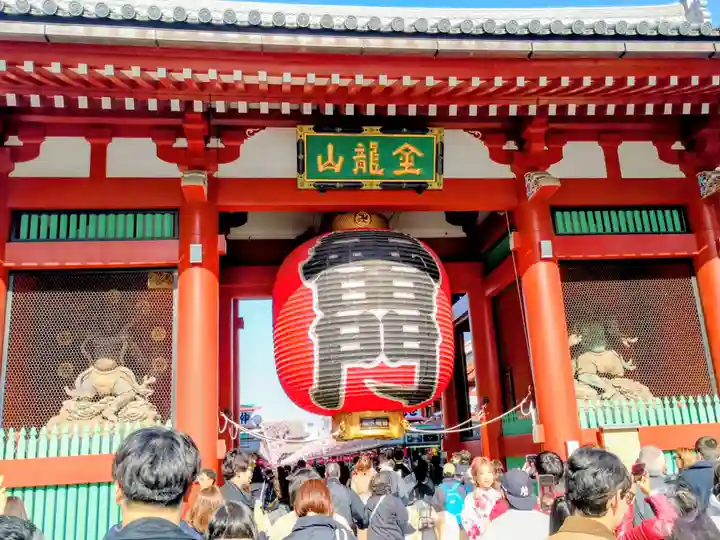 浅草寺の山門・神門