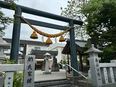 烈々布神社の鳥居