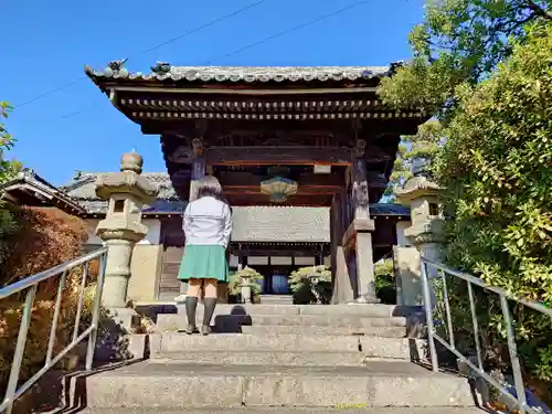 泉称寺の山門・神門