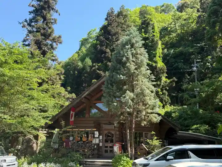 磐船神社の{uncategorized: "未分類", other: "その他", undefined: "問題あり", building: "その他建物", grave: "お墓", sacred_gate: "鳥居", guardian: "狛犬", statue: "像", buddha: "仏像", history: "歴史", nature: "自然", garden: "庭園", animal: "動物", pagoda: "塔", temizu: "手水舎", mountain_gate: "山門・神門", sanctuary: "本殿・本堂", subordinate: "末社・摂社", art: "芸術", scenery: "景色", jizo: "地蔵", ema: "絵馬", goshuin: "御朱印", omikuji: "おみくじ", items: "授与品その他", amulet: "お守り", goshuincho: "御朱印帳", eats: "食事", festival: "お祭り", votive_dance: "神楽", shichigosan: "七五三参", wedding: "結婚式", experience: "体験その他", initially: "初詣", around: "周辺", anti_infection: "感染症対策"}