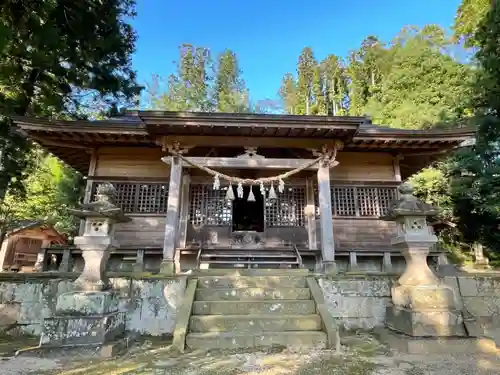 熊野神社の本殿・本堂