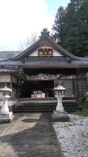 椿堂 遍照院の本殿・本堂