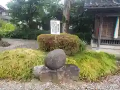 西野薬師堂の建物その他