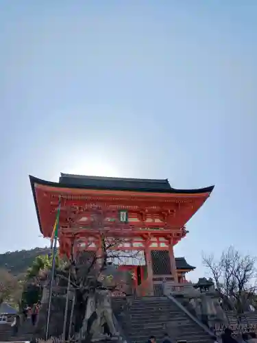 清水寺の{uncategorized: "未分類", other: "その他", undefined: "問題あり", building: "その他建物", grave: "お墓", sacred_gate: "鳥居", guardian: "狛犬", statue: "像", buddha: "仏像", history: "歴史", nature: "自然", garden: "庭園", animal: "動物", pagoda: "塔", temizu: "手水舎", mountain_gate: "山門・神門", sanctuary: "本殿・本堂", subordinate: "末社・摂社", art: "芸術", scenery: "景色", jizo: "地蔵", ema: "絵馬", goshuin: "御朱印", omikuji: "おみくじ", items: "授与品その他", amulet: "お守り", goshuincho: "御朱印帳", eats: "食事", festival: "お祭り", votive_dance: "神楽", shichigosan: "七五三参", wedding: "結婚式", experience: "体験その他", initially: "初詣", around: "周辺", anti_infection: "感染症対策"}
