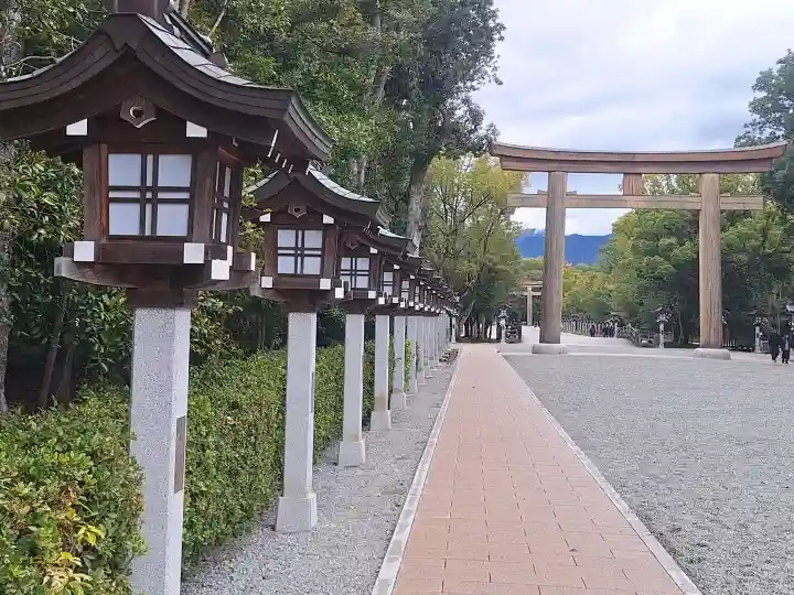 橿原神宮の{uncategorized: "未分類", other: "その他", undefined: "問題あり", building: "その他建物", grave: "お墓", sacred_gate: "鳥居", guardian: "狛犬", statue: "像", buddha: "仏像", history: "歴史", nature: "自然", garden: "庭園", animal: "動物", pagoda: "塔", temizu: "手水舎", mountain_gate: "山門・神門", sanctuary: "本殿・本堂", subordinate: "末社・摂社", art: "芸術", scenery: "景色", jizo: "地蔵", ema: "絵馬", goshuin: "御朱印", omikuji: "おみくじ", items: "授与品その他", amulet: "お守り", goshuincho: "御朱印帳", eats: "食事", festival: "お祭り", votive_dance: "神楽", shichigosan: "七五三参", wedding: "結婚式", experience: "体験その他", initially: "初詣", around: "周辺", anti_infection: "感染症対策"}
