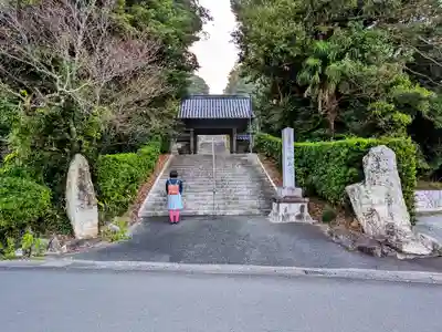 妙立寺の山門・神門
