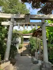 横浜御嶽神社の鳥居