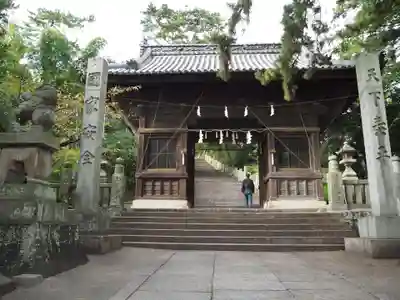 琴彈八幡宮の山門・神門