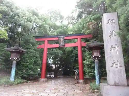 根津神社の鳥居