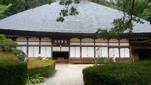 安楽寺の本殿・本堂