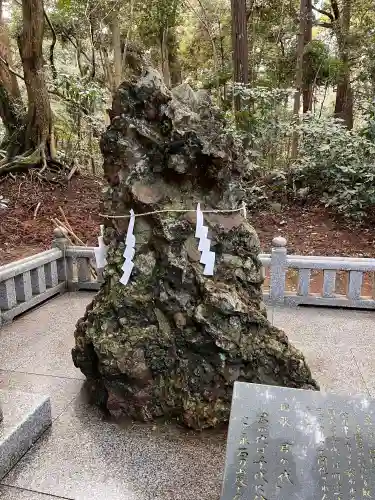 鹿島神宮の{uncategorized: "未分類", other: "その他", undefined: "問題あり", building: "その他建物", grave: "お墓", sacred_gate: "鳥居", guardian: "狛犬", statue: "像", buddha: "仏像", history: "歴史", nature: "自然", garden: "庭園", animal: "動物", pagoda: "塔", temizu: "手水舎", mountain_gate: "山門・神門", sanctuary: "本殿・本堂", subordinate: "末社・摂社", art: "芸術", scenery: "景色", jizo: "地蔵", ema: "絵馬", goshuin: "御朱印", omikuji: "おみくじ", items: "授与品その他", amulet: "お守り", goshuincho: "御朱印帳", eats: "食事", festival: "お祭り", votive_dance: "神楽", shichigosan: "七五三参", wedding: "結婚式", experience: "体験その他", initially: "初詣", around: "周辺", anti_infection: "感染症対策"}