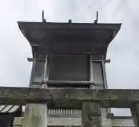 須賀神社の{uncategorized: "未分類", other: "その他", undefined: "問題あり", building: "その他建物", grave: "お墓", sacred_gate: "鳥居", guardian: "狛犬", statue: "像", buddha: "仏像", history: "歴史", nature: "自然", garden: "庭園", animal: "動物", pagoda: "塔", temizu: "手水舎", mountain_gate: "山門・神門", sanctuary: "本殿・本堂", subordinate: "末社・摂社", art: "芸術", scenery: "景色", jizo: "地蔵", ema: "絵馬", goshuin: "御朱印", omikuji: "おみくじ", items: "授与品その他", amulet: "お守り", goshuincho: "御朱印帳", eats: "食事", festival: "お祭り", votive_dance: "神楽", shichigosan: "七五三参", wedding: "結婚式", experience: "体験その他", initially: "初詣", around: "周辺", anti_infection: "感染症対策"}