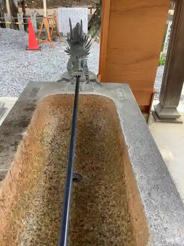 白山神社（二子町）の手水舎