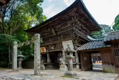 櫻井神社の山門・神門