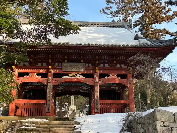 成相寺の{uncategorized: "未分類", other: "その他", undefined: "問題あり", building: "その他建物", grave: "お墓", sacred_gate: "鳥居", guardian: "狛犬", statue: "像", buddha: "仏像", history: "歴史", nature: "自然", garden: "庭園", animal: "動物", pagoda: "塔", temizu: "手水舎", mountain_gate: "山門・神門", sanctuary: "本殿・本堂", subordinate: "末社・摂社", art: "芸術", scenery: "景色", jizo: "地蔵", ema: "絵馬", goshuin: "御朱印", omikuji: "おみくじ", items: "授与品その他", amulet: "お守り", goshuincho: "御朱印帳", eats: "食事", festival: "お祭り", votive_dance: "神楽", shichigosan: "七五三参", wedding: "結婚式", experience: "体験その他", initially: "初詣", around: "周辺", anti_infection: "感染症対策"}