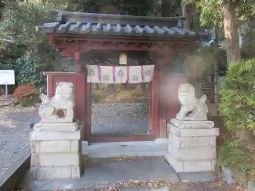 東雲神社の山門・神門