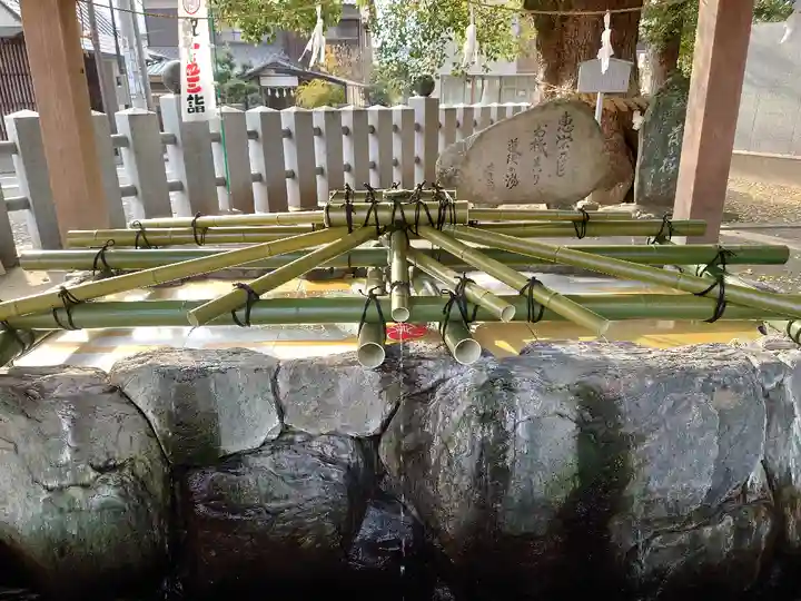 伊豫豆比古命神社の手水舎