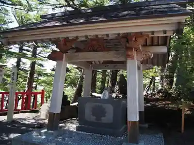 冨士山小御嶽神社の手水舎