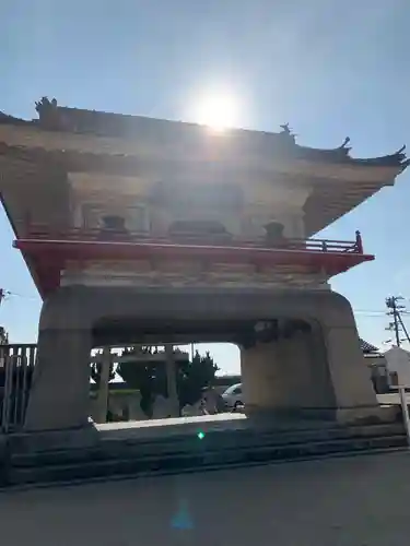 西大寺の山門