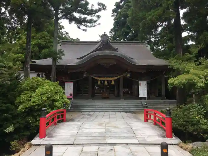 越中一宮 髙瀬神社の本殿・本堂