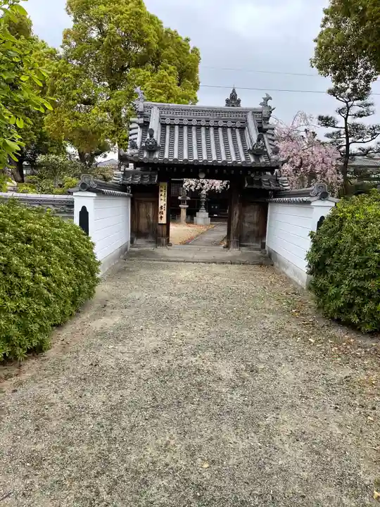常福寺の山門・神門