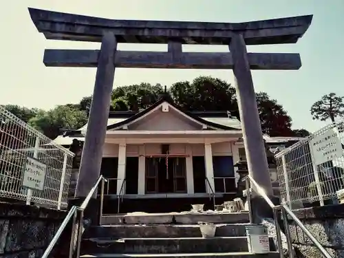 糸縄神社の鳥居