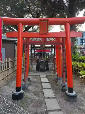 瀧泉寺（目黒不動尊）の{uncategorized: "未分類", other: "その他", undefined: "問題あり", building: "その他建物", grave: "お墓", sacred_gate: "鳥居", guardian: "狛犬", statue: "像", buddha: "仏像", history: "歴史", nature: "自然", garden: "庭園", animal: "動物", pagoda: "塔", temizu: "手水舎", mountain_gate: "山門・神門", sanctuary: "本殿・本堂", subordinate: "末社・摂社", art: "芸術", scenery: "景色", jizo: "地蔵", ema: "絵馬", goshuin: "御朱印", omikuji: "おみくじ", items: "授与品その他", amulet: "お守り", goshuincho: "御朱印帳", eats: "食事", festival: "お祭り", votive_dance: "神楽", shichigosan: "七五三参", wedding: "結婚式", experience: "体験その他", initially: "初詣", around: "周辺", anti_infection: "感染症対策"}