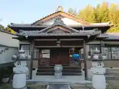 受徳院の本殿