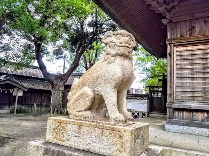 白山社(久沓白山社)の狛犬