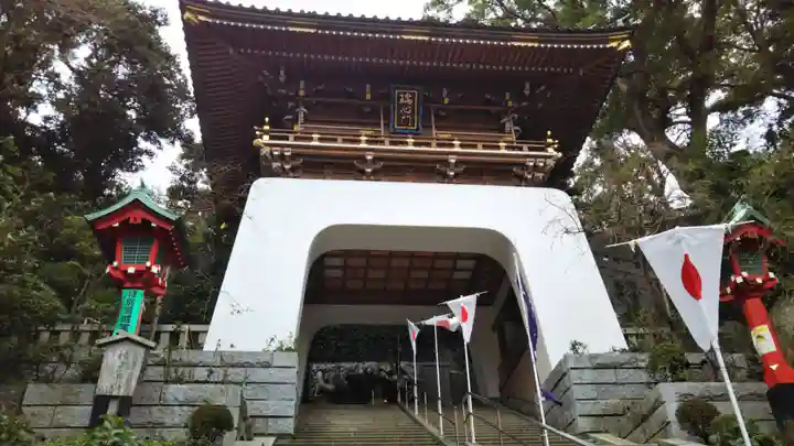 江島神社の山門・神門