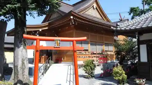 於菊稲荷神社の鳥居