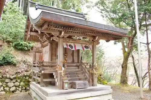 山国護国神社の本殿