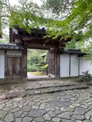 西迎寺の山門・神門