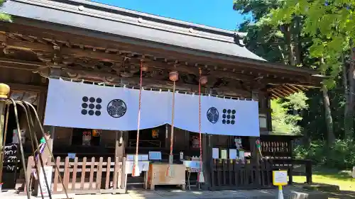 土津神社｜こどもと出世の神さまの{uncategorized: "未分類", other: "その他", undefined: "問題あり", building: "その他建物", grave: "お墓", sacred_gate: "鳥居", guardian: "狛犬", statue: "像", buddha: "仏像", history: "歴史", nature: "自然", garden: "庭園", animal: "動物", pagoda: "塔", temizu: "手水舎", mountain_gate: "山門・神門", sanctuary: "本殿・本堂", subordinate: "末社・摂社", art: "芸術", scenery: "景色", jizo: "地蔵", ema: "絵馬", goshuin: "御朱印", omikuji: "おみくじ", items: "授与品その他", amulet: "お守り", goshuincho: "御朱印帳", eats: "食事", festival: "お祭り", votive_dance: "神楽", shichigosan: "七五三参", wedding: "結婚式", experience: "体験その他", initially: "初詣", around: "周辺", anti_infection: "感染症対策"}