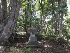 荒磯魚見根神社の建物その他