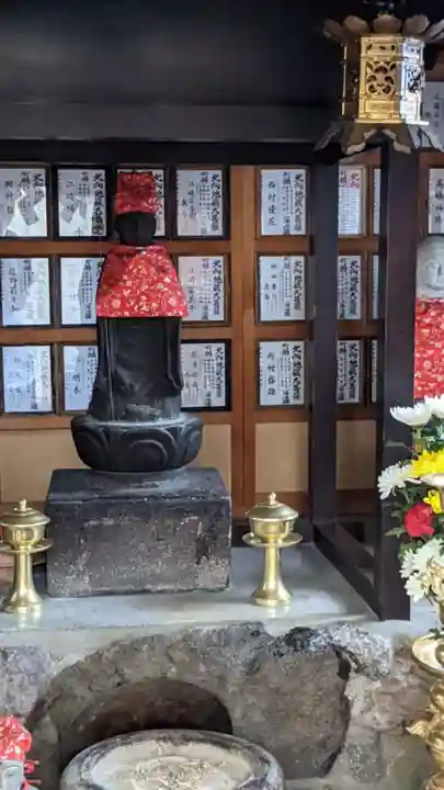 名古屋教会の地蔵