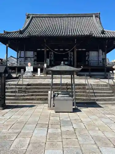 家原寺の本殿・本堂
