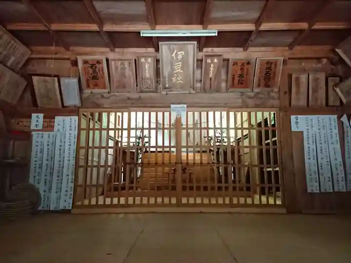 伊豆神社の本殿・本堂