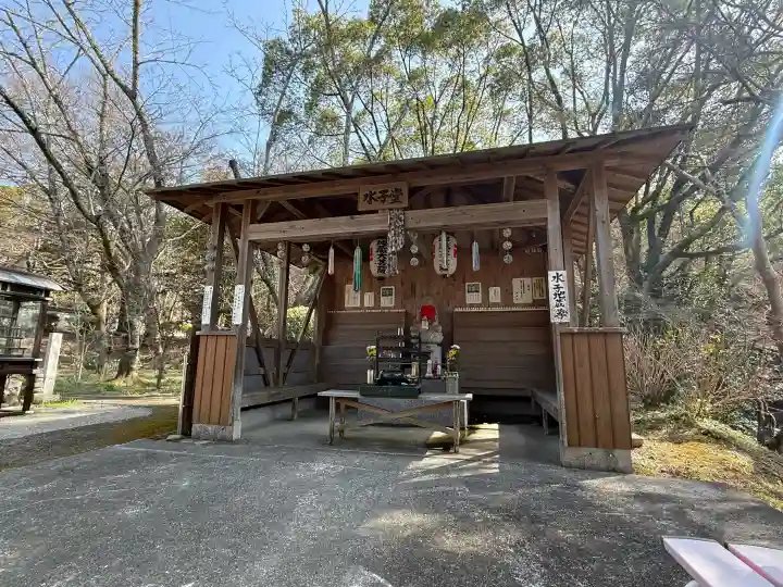 根来寺の{uncategorized: "未分類", other: "その他", undefined: "問題あり", building: "その他建物", grave: "お墓", sacred_gate: "鳥居", guardian: "狛犬", statue: "像", buddha: "仏像", history: "歴史", nature: "自然", garden: "庭園", animal: "動物", pagoda: "塔", temizu: "手水舎", mountain_gate: "山門・神門", sanctuary: "本殿・本堂", subordinate: "末社・摂社", art: "芸術", scenery: "景色", jizo: "地蔵", ema: "絵馬", goshuin: "御朱印", omikuji: "おみくじ", items: "授与品その他", amulet: "お守り", goshuincho: "御朱印帳", eats: "食事", festival: "お祭り", votive_dance: "神楽", shichigosan: "七五三参", wedding: "結婚式", experience: "体験その他", initially: "初詣", around: "周辺", anti_infection: "感染症対策"}