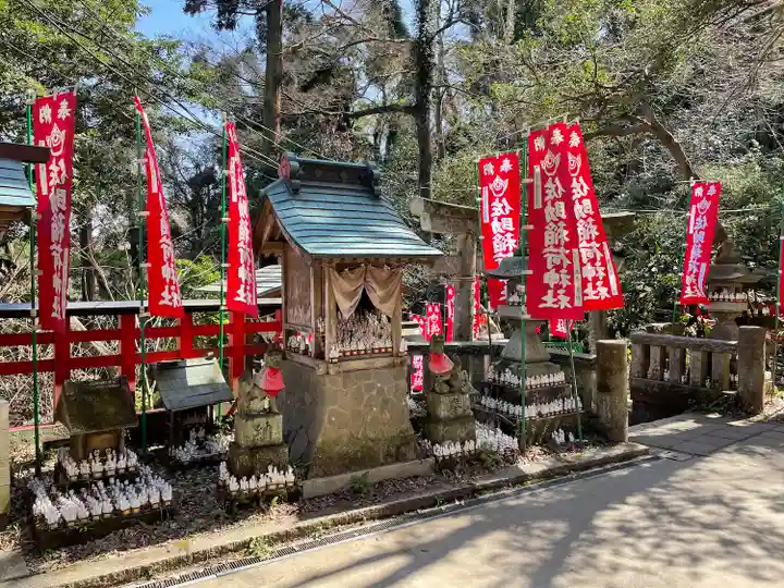佐助稲荷神社の末社・摂社