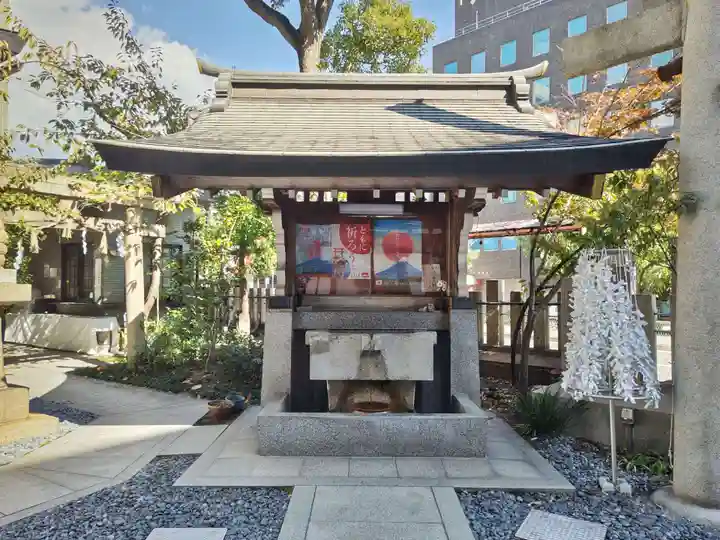 鵲森宮の手水舎