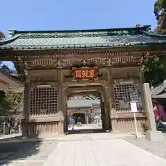 奥之院思親閣の山門