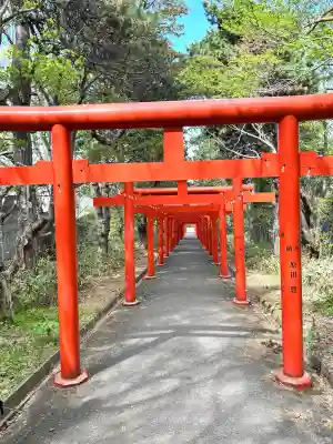 札幌伏見稲荷神社の{uncategorized: "未分類", other: "その他", undefined: "問題あり", building: "その他建物", grave: "お墓", sacred_gate: "鳥居", guardian: "狛犬", statue: "像", buddha: "仏像", history: "歴史", nature: "自然", garden: "庭園", animal: "動物", pagoda: "塔", temizu: "手水舎", mountain_gate: "山門・神門", sanctuary: "本殿・本堂", subordinate: "末社・摂社", art: "芸術", scenery: "景色", jizo: "地蔵", ema: "絵馬", goshuin: "御朱印", omikuji: "おみくじ", items: "授与品その他", amulet: "お守り", goshuincho: "御朱印帳", eats: "食事", festival: "お祭り", votive_dance: "神楽", shichigosan: "七五三参", wedding: "結婚式", experience: "体験その他", initially: "初詣", around: "周辺", anti_infection: "感染症対策"}