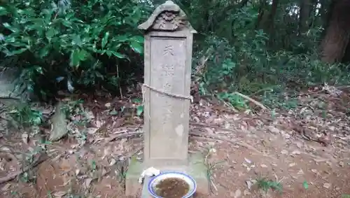 三熊神社の建物その他