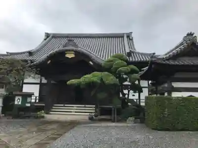 光明寺の本殿・本堂