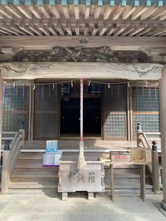 駒形神社の{uncategorized: "未分類", other: "その他", undefined: "問題あり", building: "その他建物", grave: "お墓", sacred_gate: "鳥居", guardian: "狛犬", statue: "像", buddha: "仏像", history: "歴史", nature: "自然", garden: "庭園", animal: "動物", pagoda: "塔", temizu: "手水舎", mountain_gate: "山門・神門", sanctuary: "本殿・本堂", subordinate: "末社・摂社", art: "芸術", scenery: "景色", jizo: "地蔵", ema: "絵馬", goshuin: "御朱印", omikuji: "おみくじ", items: "授与品その他", amulet: "お守り", goshuincho: "御朱印帳", eats: "食事", festival: "お祭り", votive_dance: "神楽", shichigosan: "七五三参", wedding: "結婚式", experience: "体験その他", initially: "初詣", around: "周辺", anti_infection: "感染症対策"}