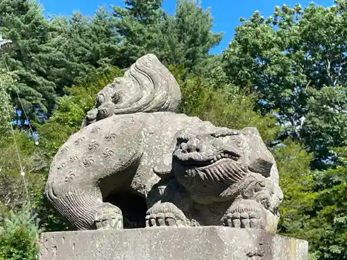 留辺蘂神社の狛犬