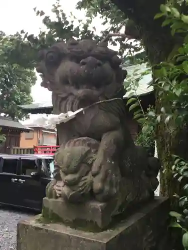 鳩ヶ谷氷川神社の狛犬