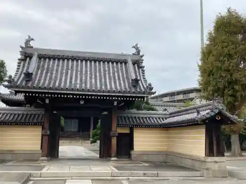 龍泉寺の山門